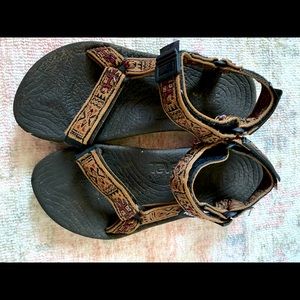 Teva active sandals